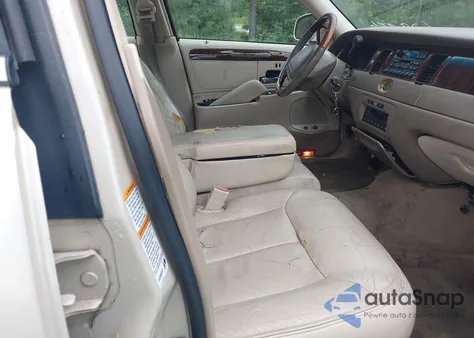 2001 Lincoln Town Car Cartier from USA, damaged, VIN 1LNHM83W71Y629856